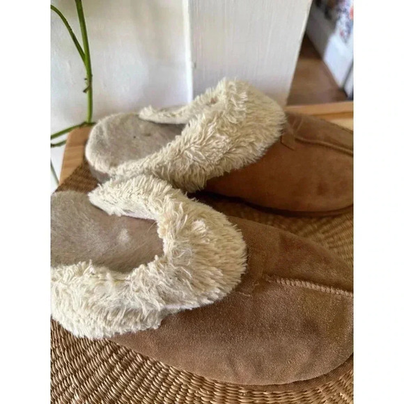 Secret Treasures women’s size 9 Slippers - Picture 2 of 8
